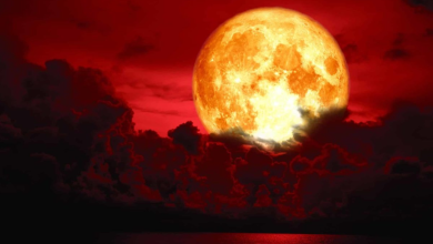 Red Moon